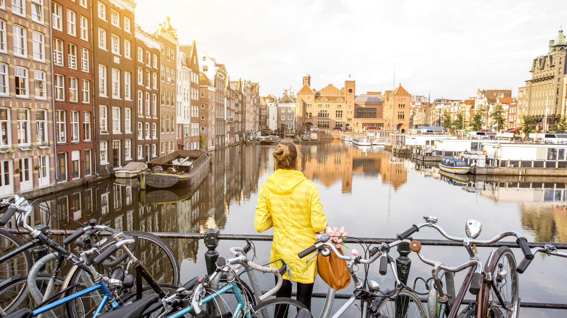 Vista sobre os canais de Amesterdão