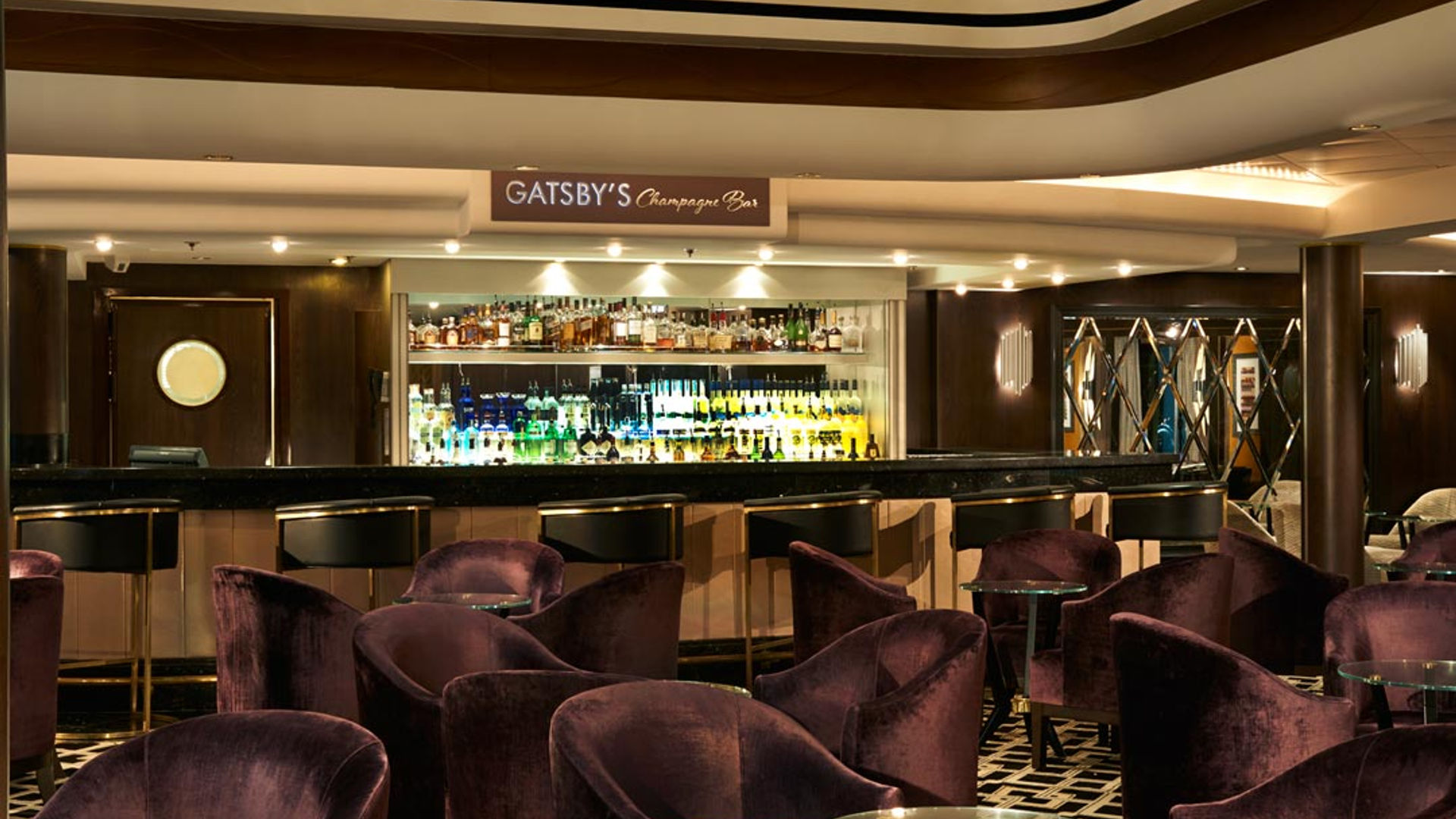 ©Norwegian Dawn - Bar Gatsby's