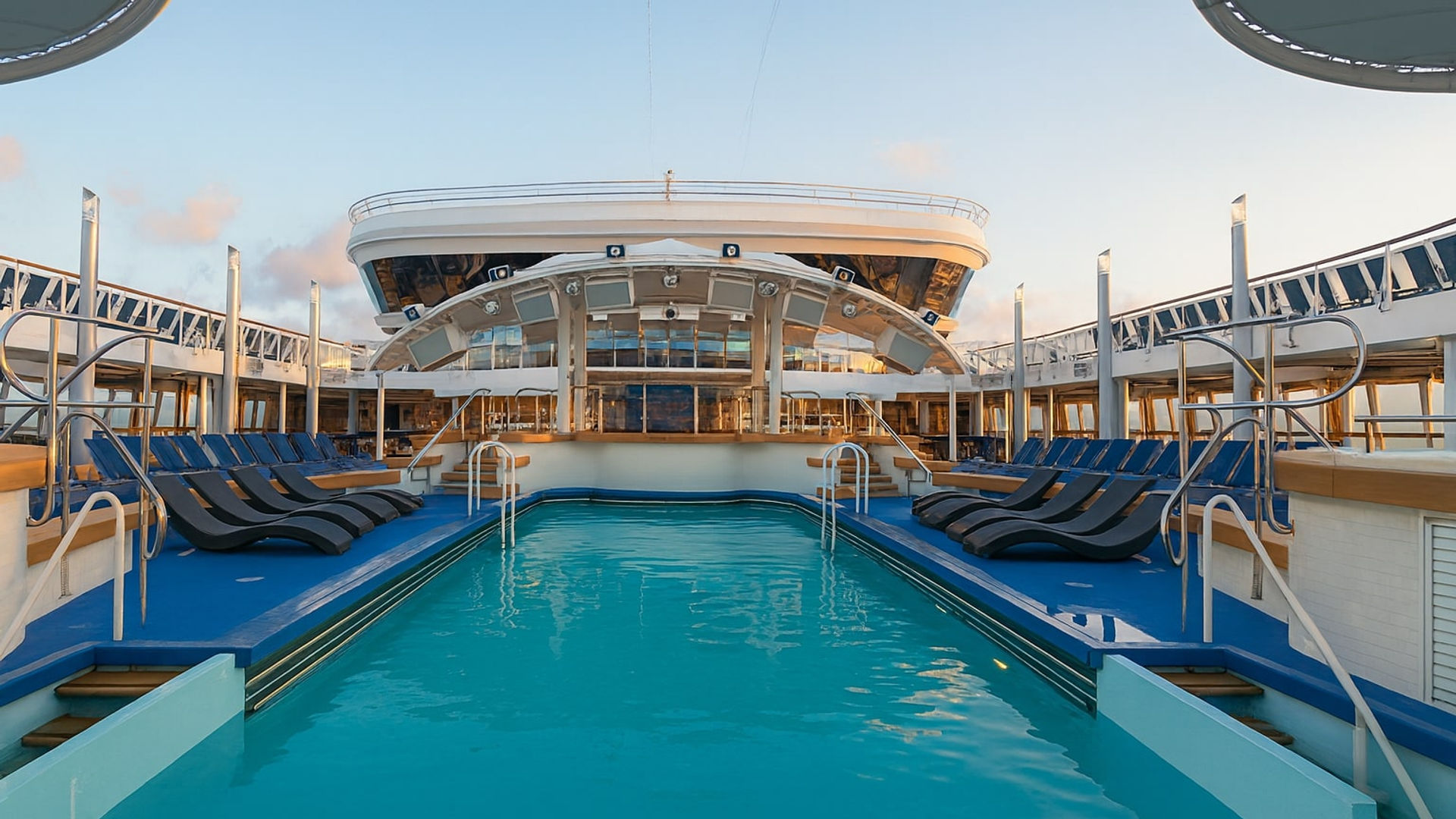 ©Norwegian Dawn - Piscina Oásis