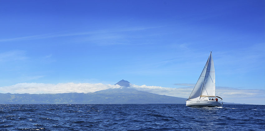 Azores, São Jorge - Sailing near Pico Island