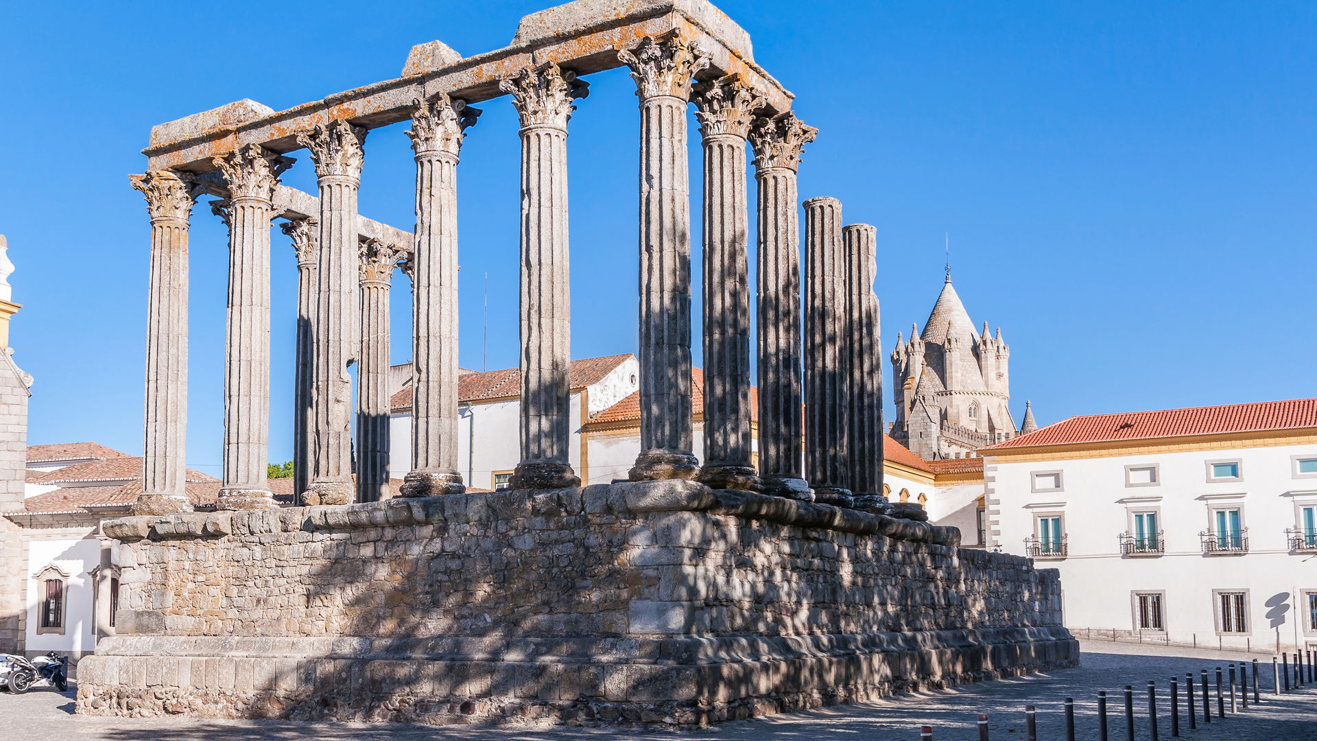 Ancient Roman Temple of Diana, Évora (famous day trip from Lisbon)