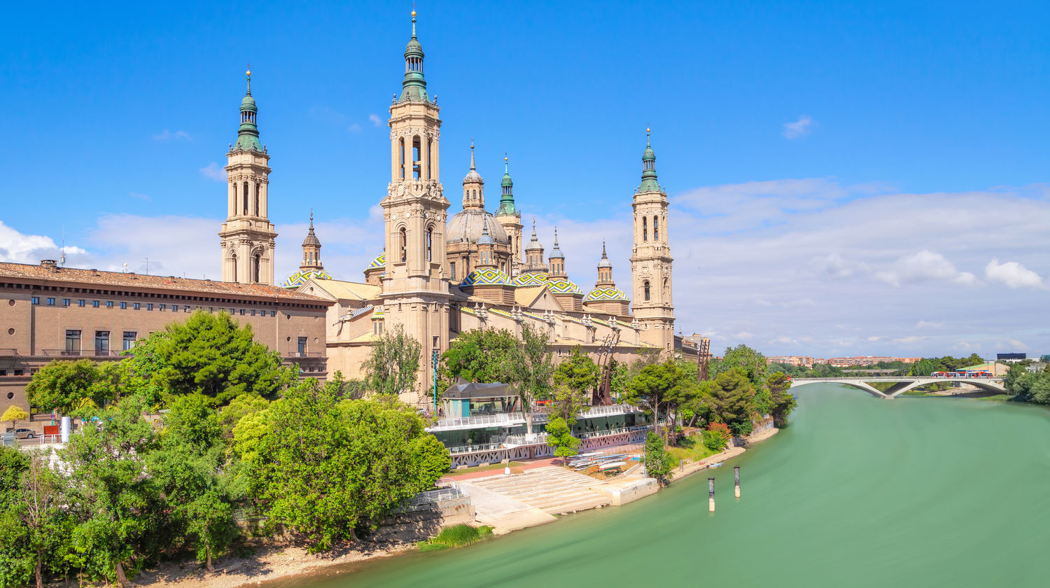 <b>Drive to Barcelona:</b> Stop at Zaragoza