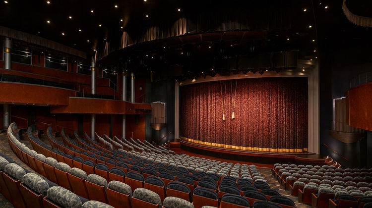 ©Norwegian Dawn - Theater