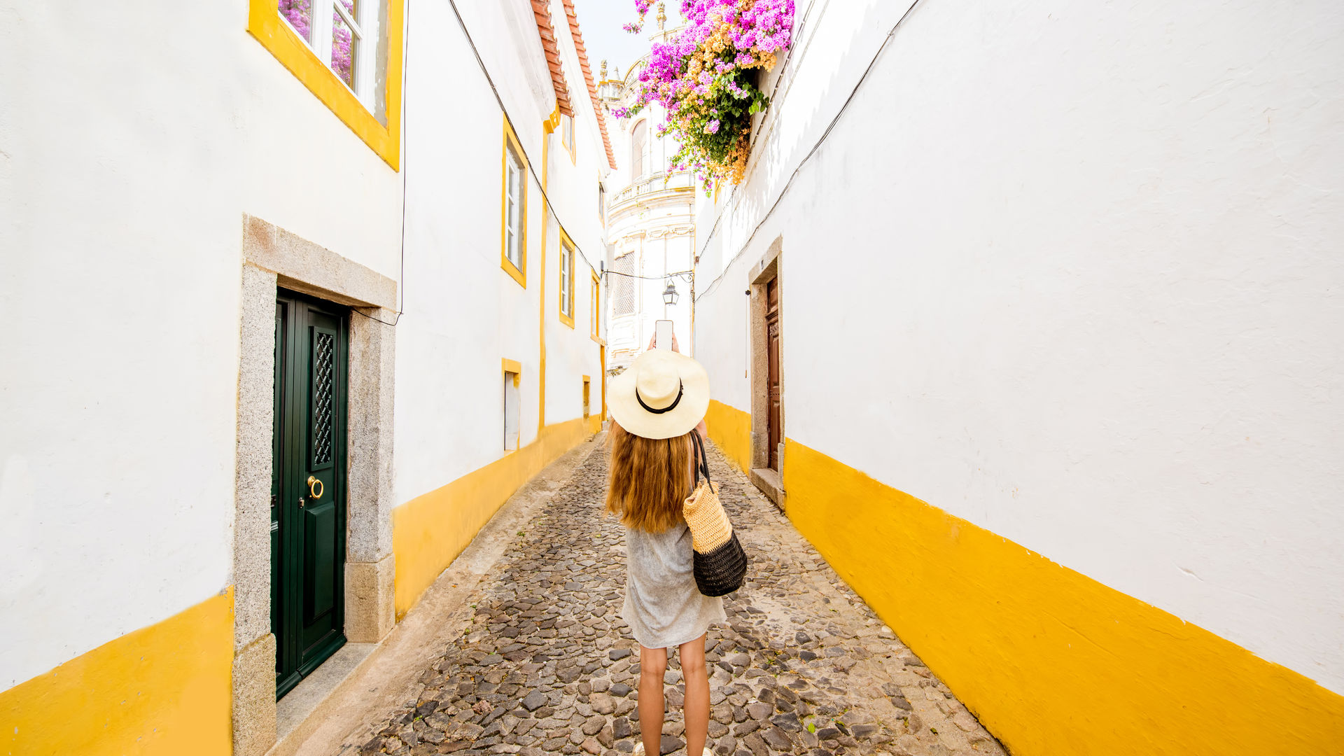 Évora's City Streets