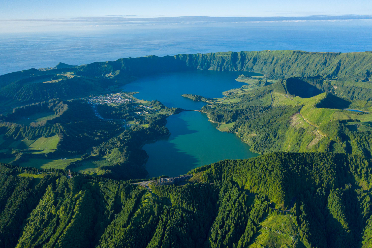 Pacote de viagem às 9 ilhas dos Açores com voo e hotel incluído