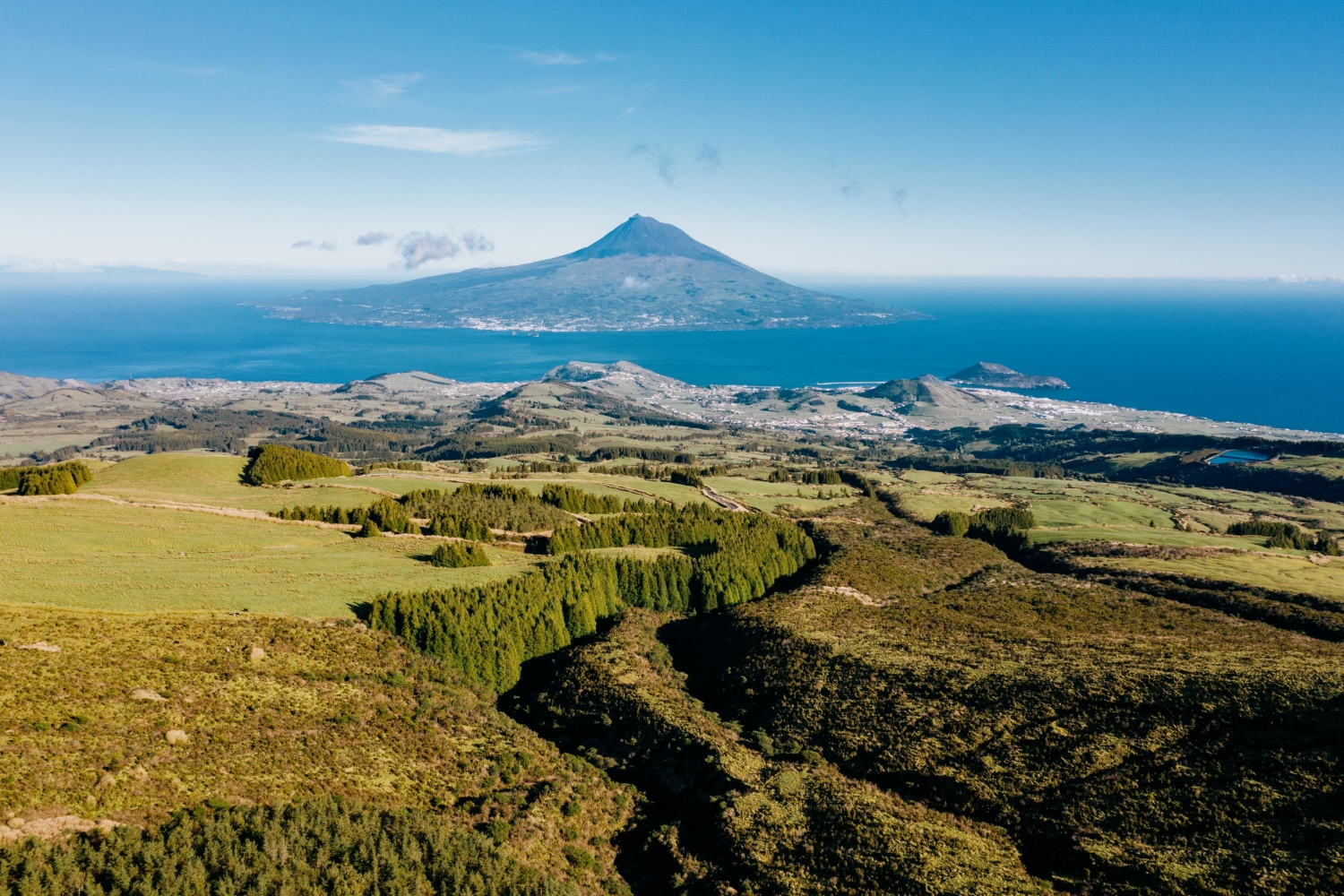 Vistas para o Pico da Ilha do Faial, Açores, Portugal