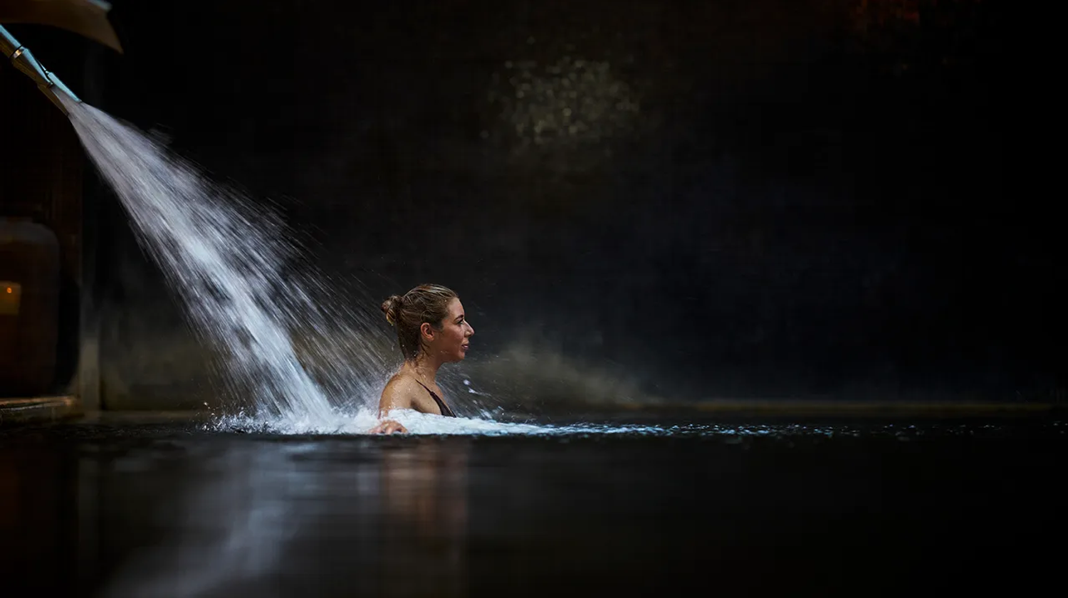 Octant Furnas (interior thermal pool)