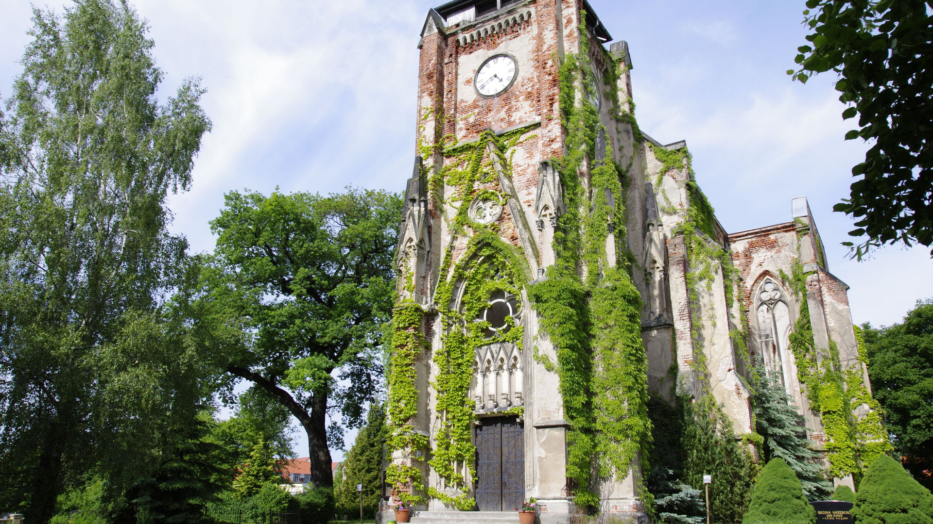Ruins of the Old Wachau Church, Markkleeberg, Leipzig, Germany