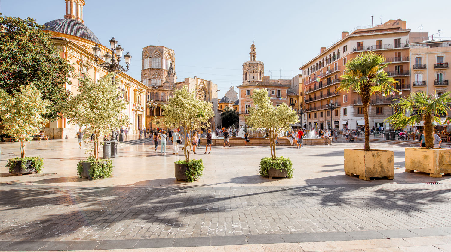 Saturday | Valencia, Spain (7 am - 9 pm)