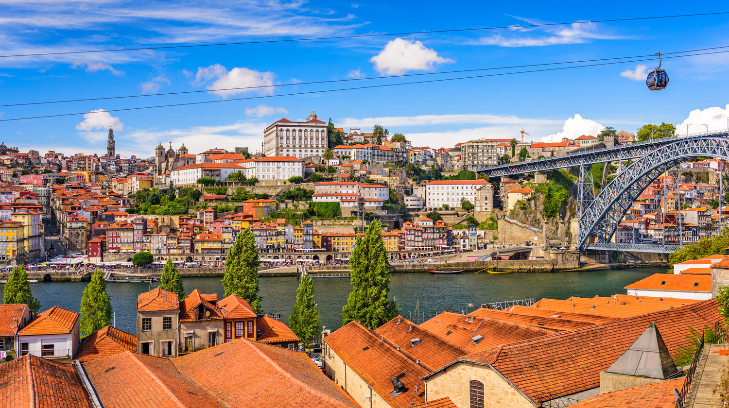 <b>Arrival in Porto, Portugal!</b>