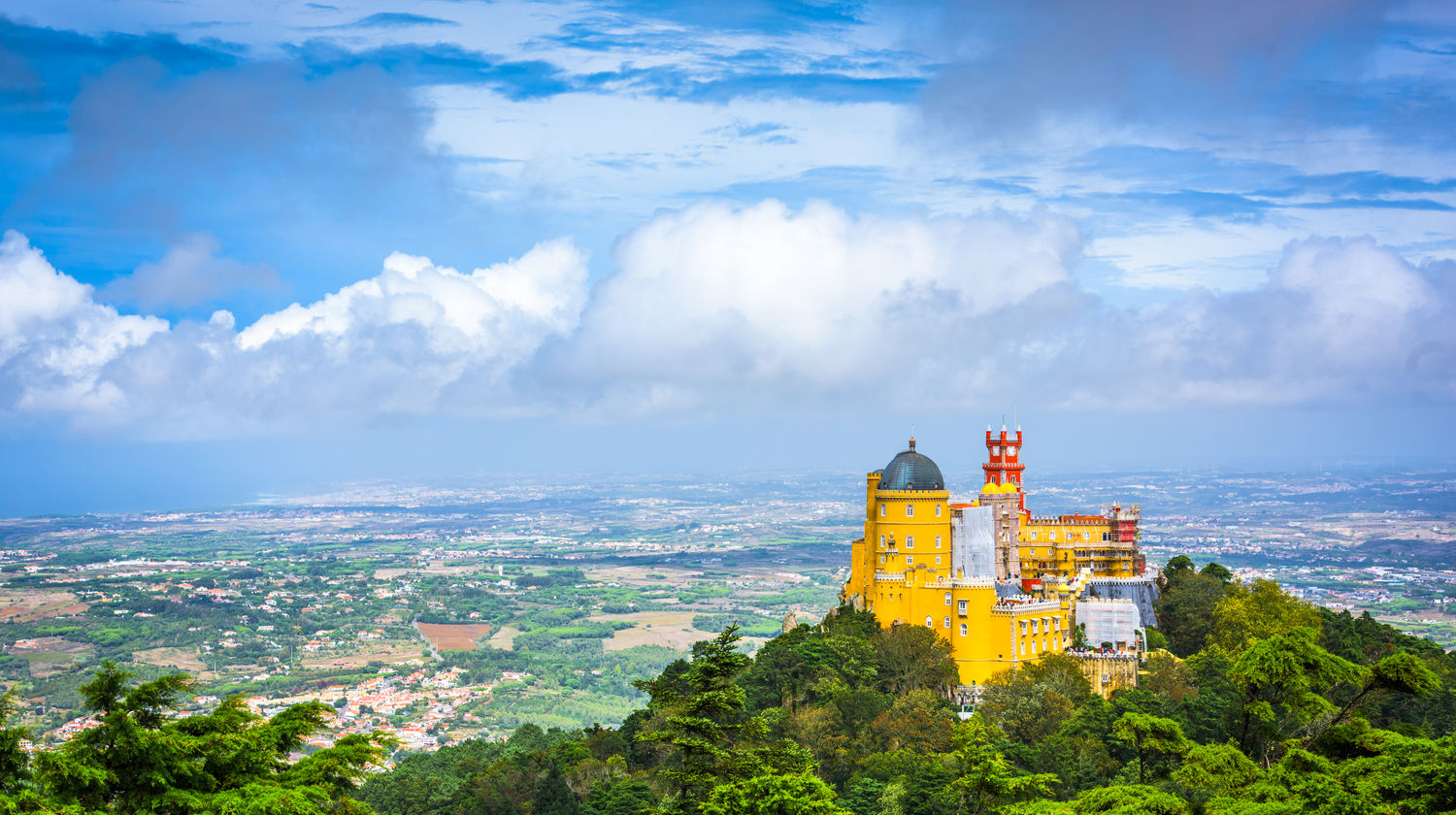 <b>Sintra with Wine Tasting Private Tour (Included)</b>