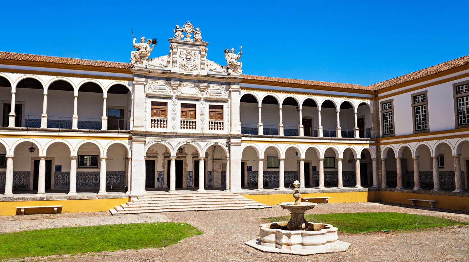 University of Évora