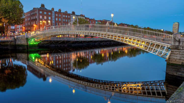 Ha'penny Bridge, Dublin, Ireland