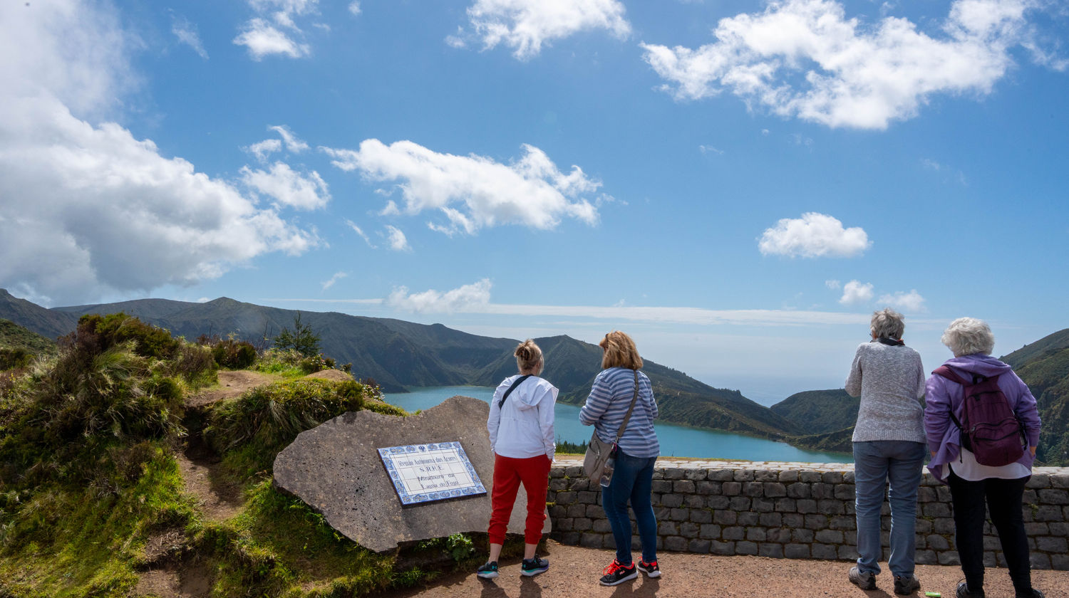 Group Excursion to Lagoa do Fogo, São Miguel Island