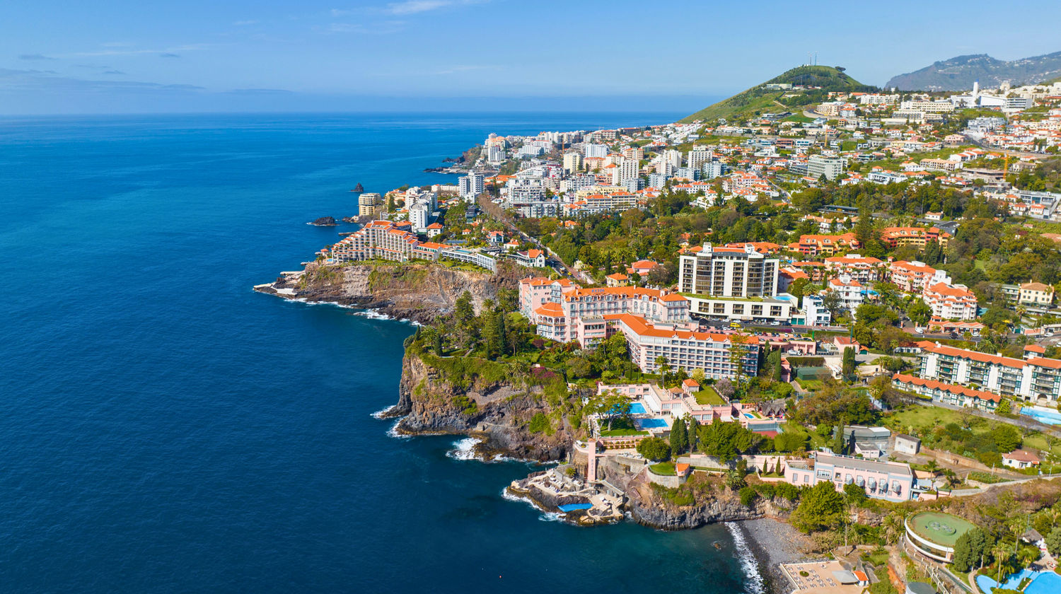 Friday: Arrival in Madeira Island