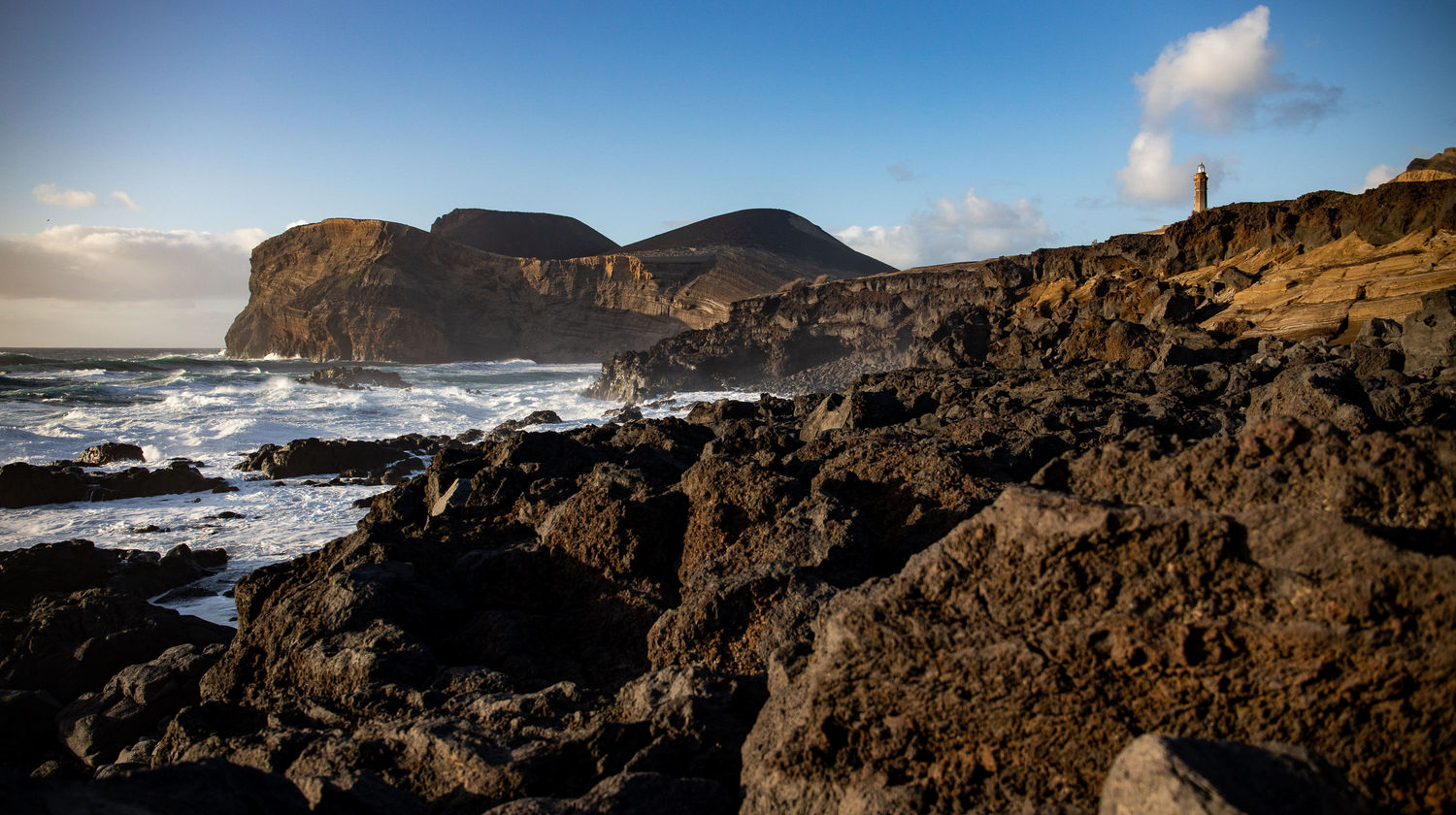 <strong>Faial Half-Day Tour (Included)</strong>