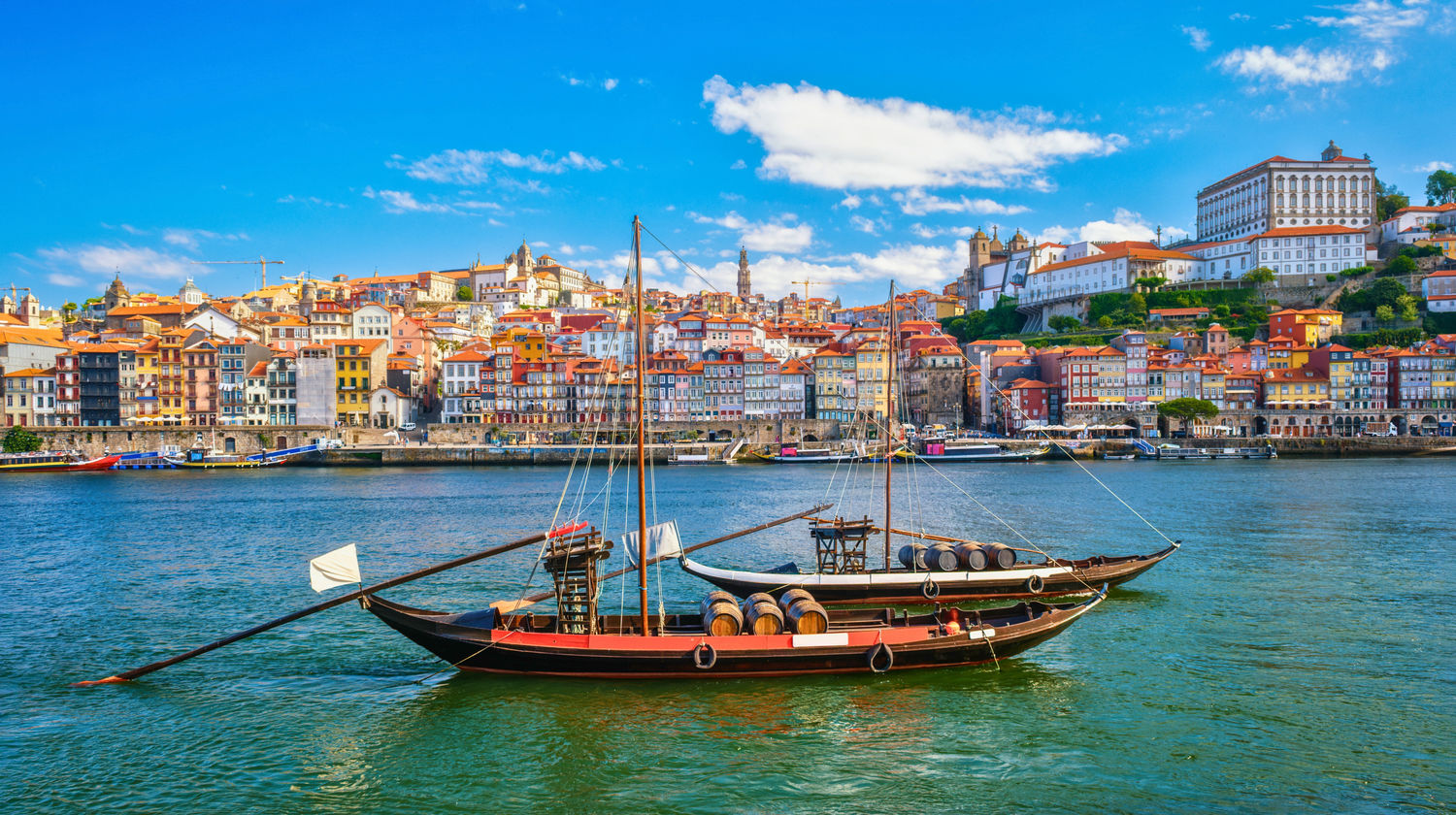 Saturday: Arrival in Porto & Transfer to the Hotel