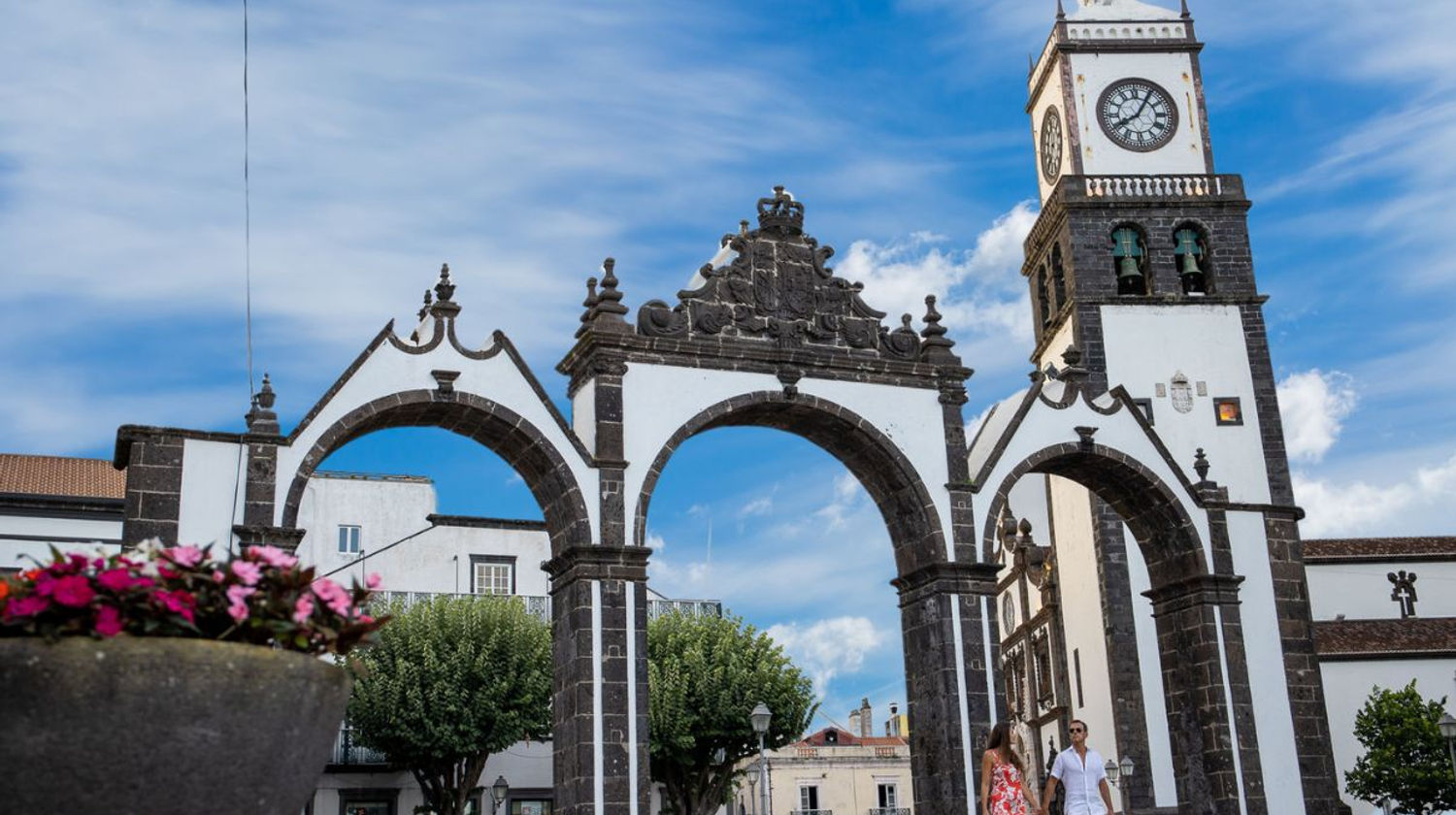 Portas da Cidade, Ponta Delgada, São Miguel Island