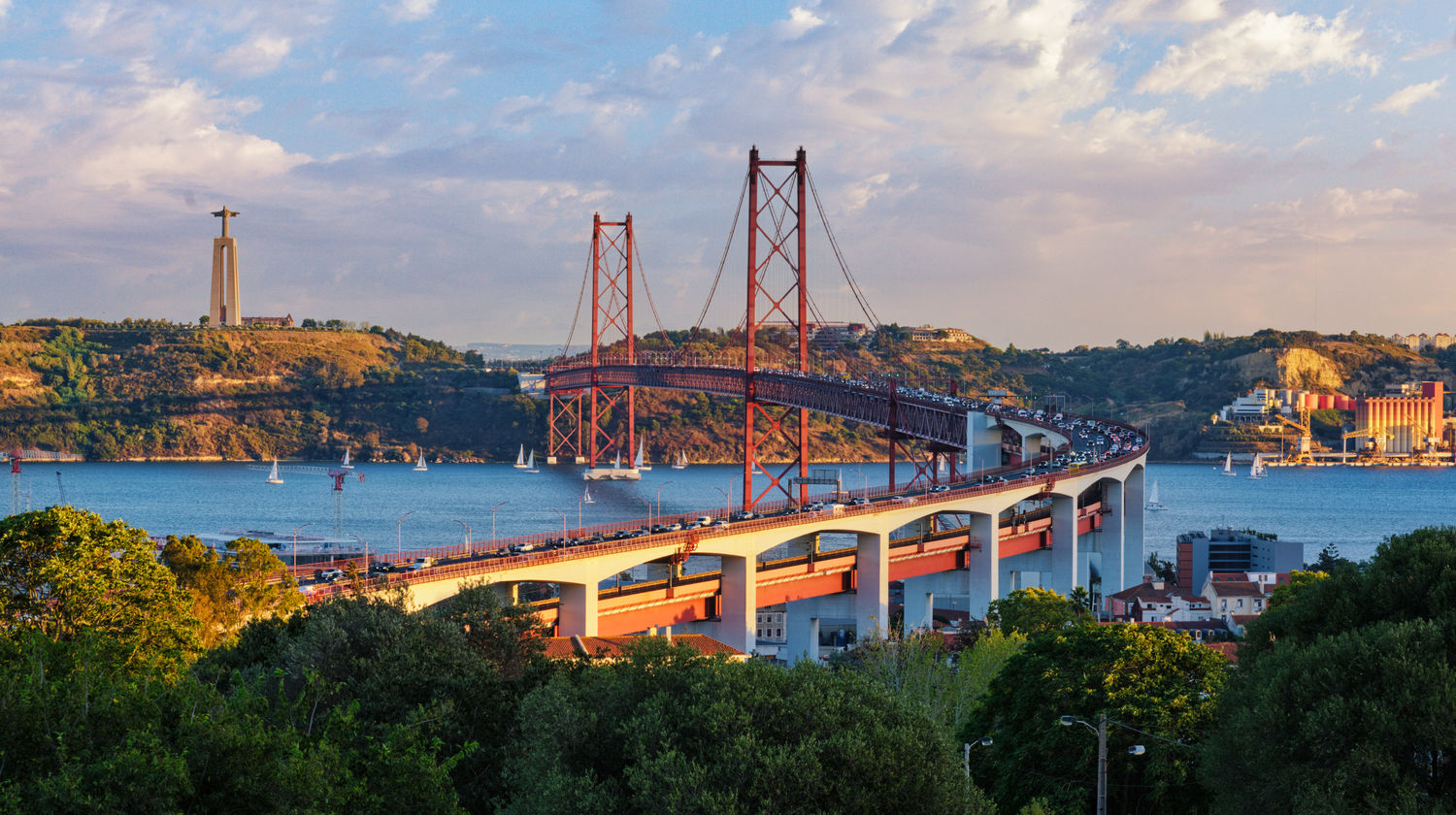 25 de Abril Bridge & Cristo Rei Statue, Lisbon