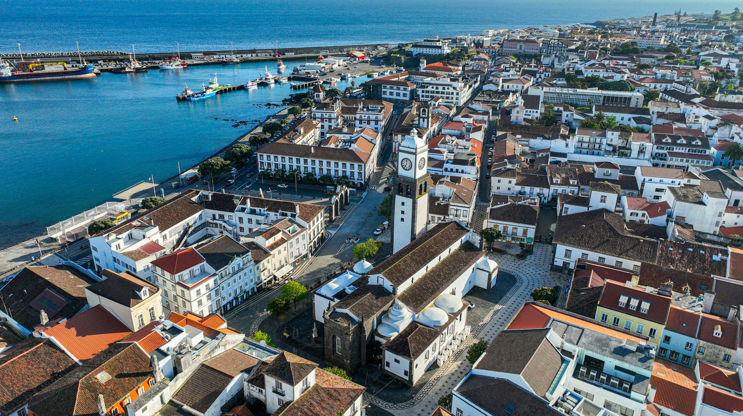 Chegada à Ilha de São Miguel