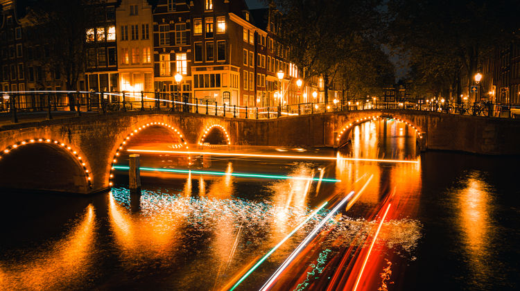 Canais de Amesterdão