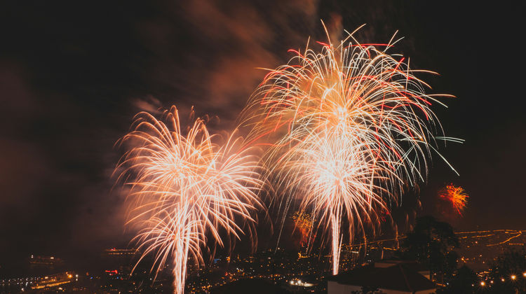 Espetáculo de Fogo de Artifício da Madeira