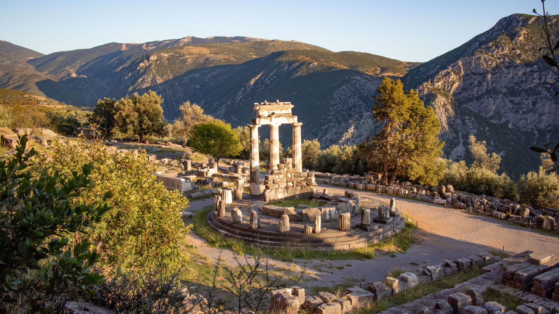 Templo de Apolo, Delfos