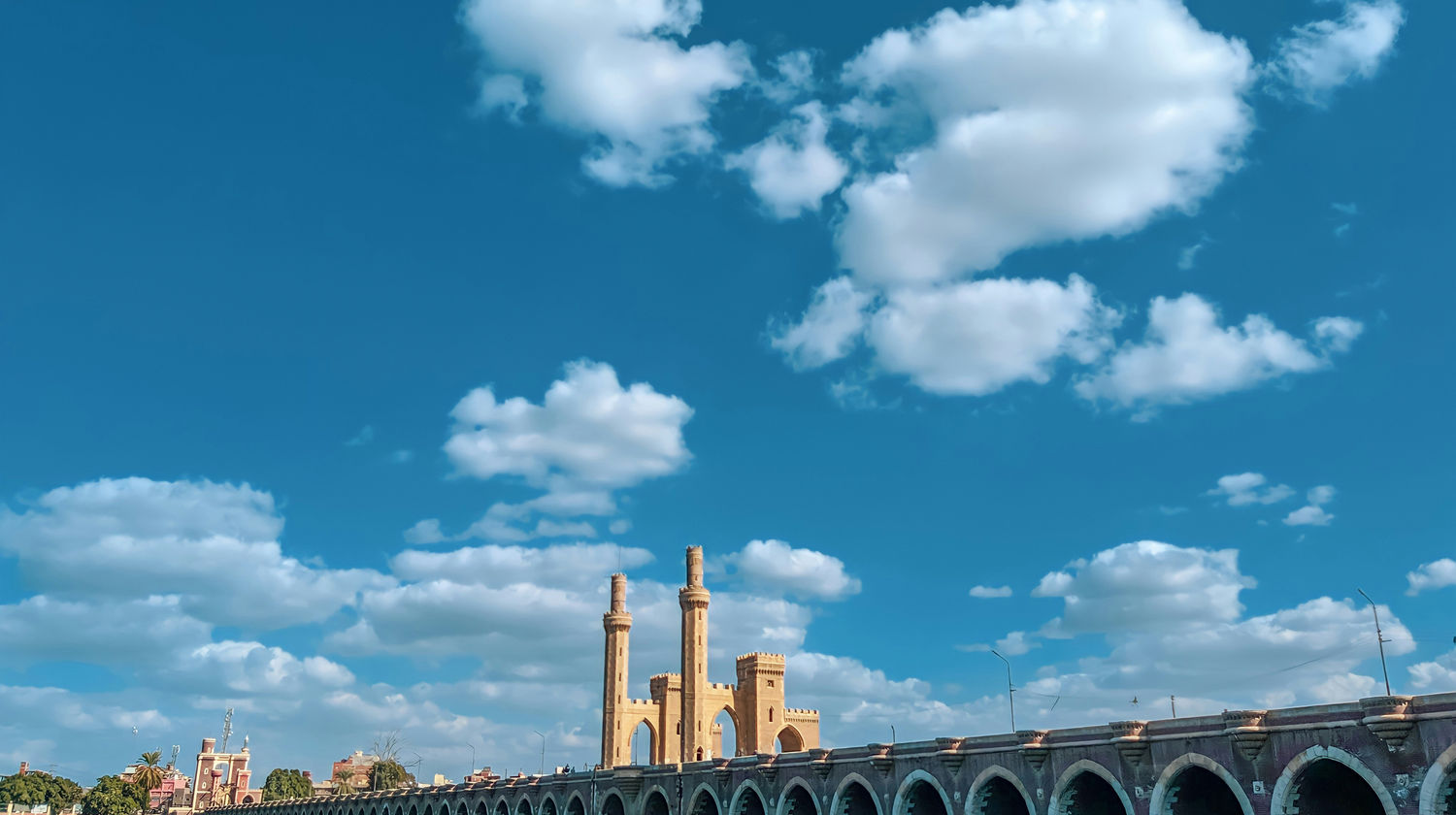 <b>Pôr do sol no Nilo, Cruzeiro com Jantar, Espetáculo e Transferes Privados (Incluído)</b>