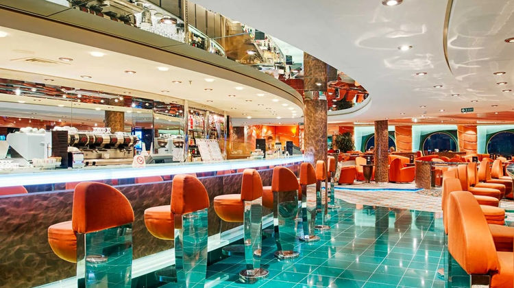 Lounge & Bar