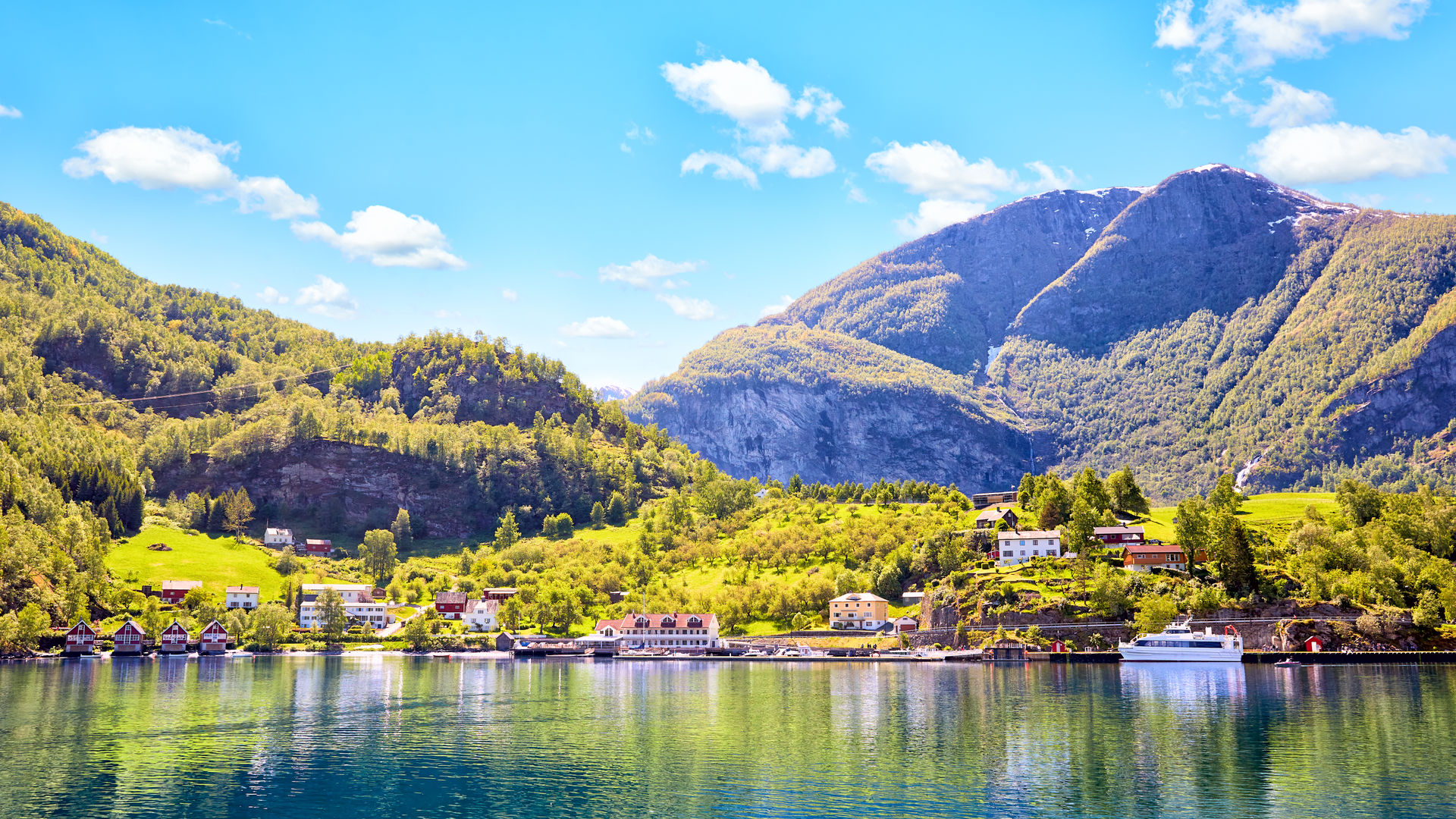Vila de Flåm, Noruega