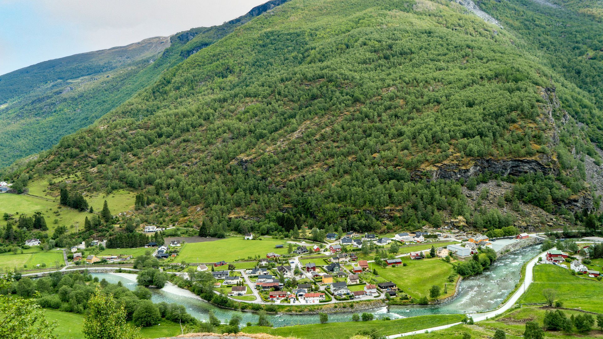 Vila de Flåm, Noruega