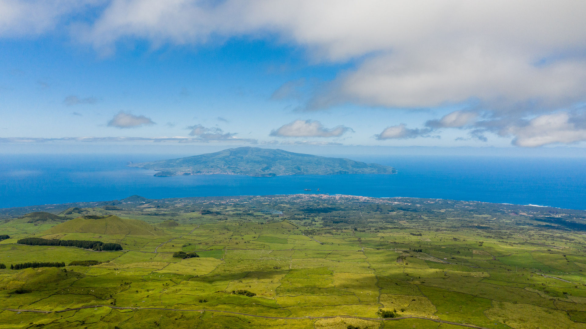 Vista para a Ilha do Faial