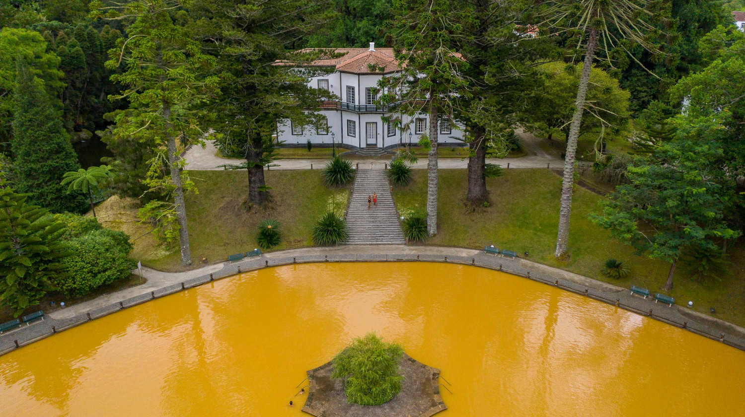 Parque Terra Nostra, Furnas