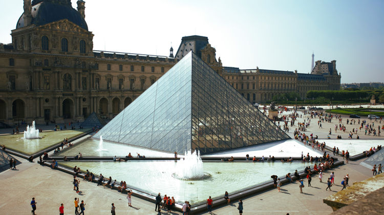 Museu do Louvre