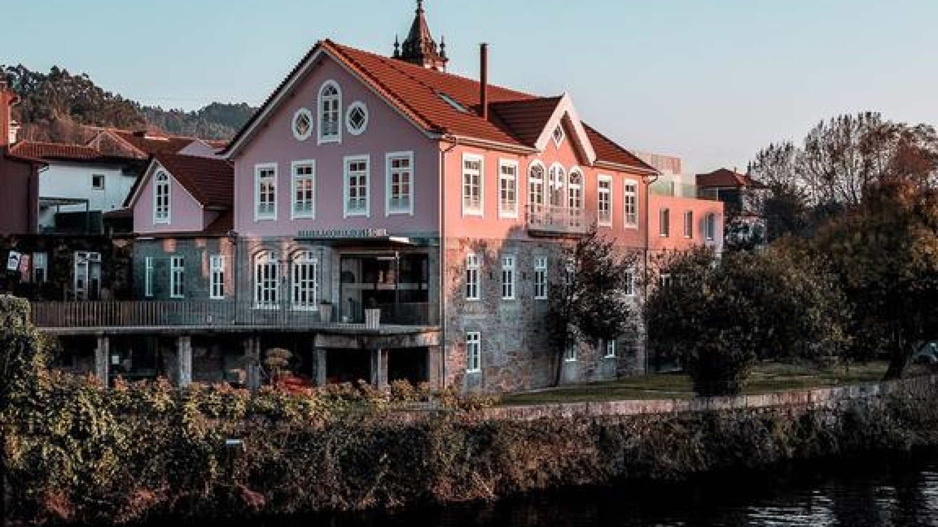 Viana do Castelo 4Star Ribeira Collection Hotel