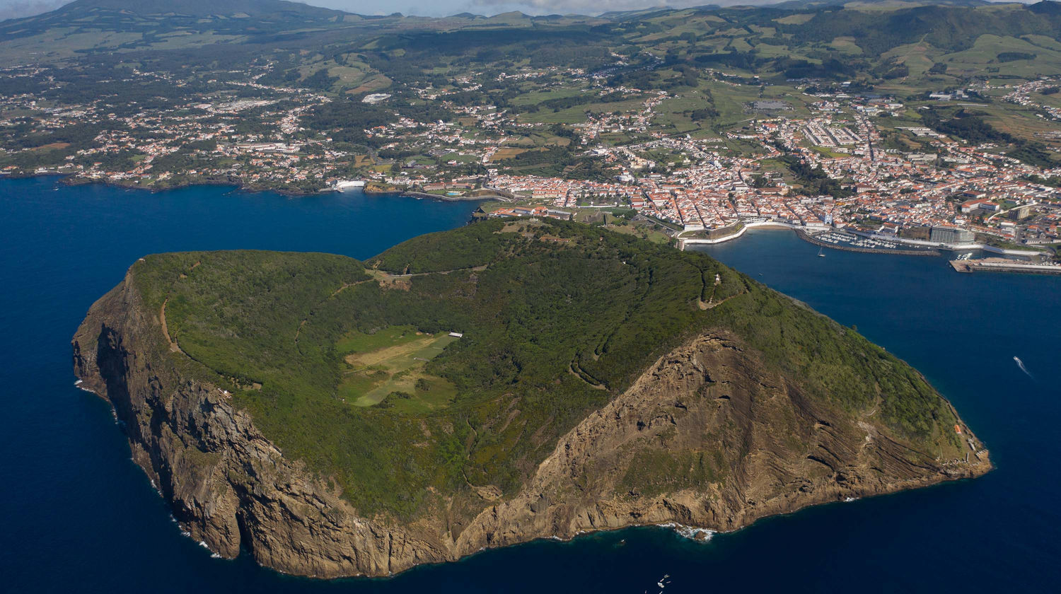 Segunda: <b>Passeio Dia Inteiro à Volta da Ilha (Almoço Incluído) </b>