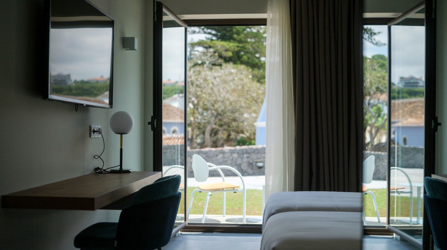 Azores Book Hotel