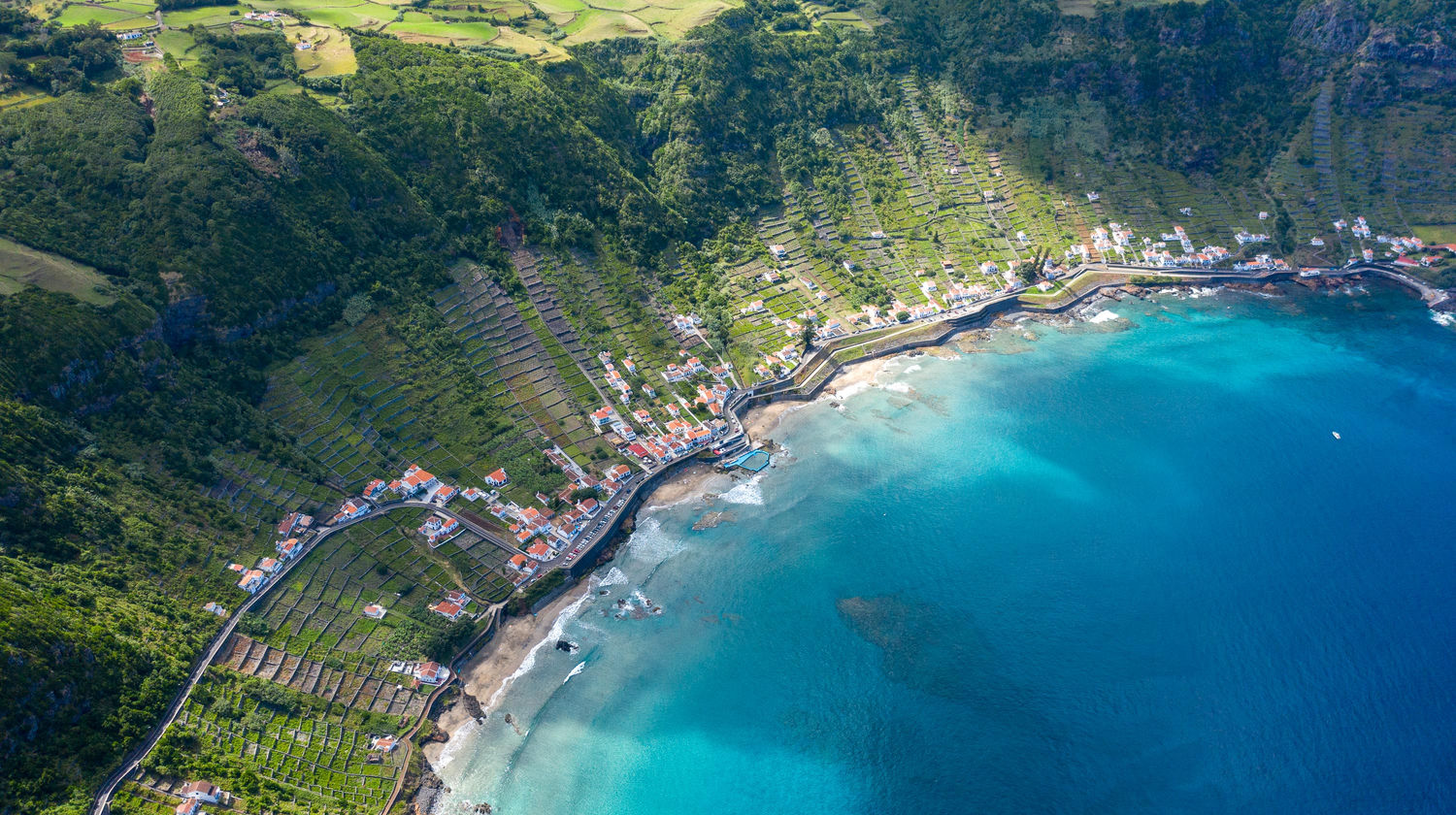 São Lourenço Bay, Santa Maria Island