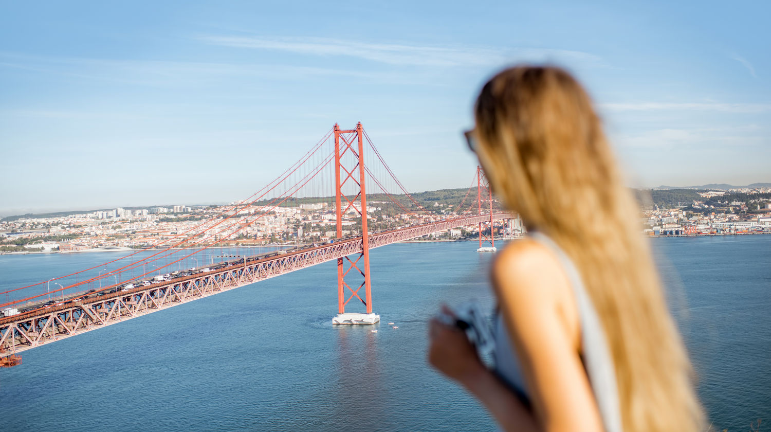 <strong>Drive to Lisbon (approx. 3 hours)</strong>