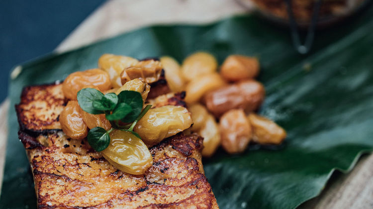 Local flavors at À Terra Restaurant