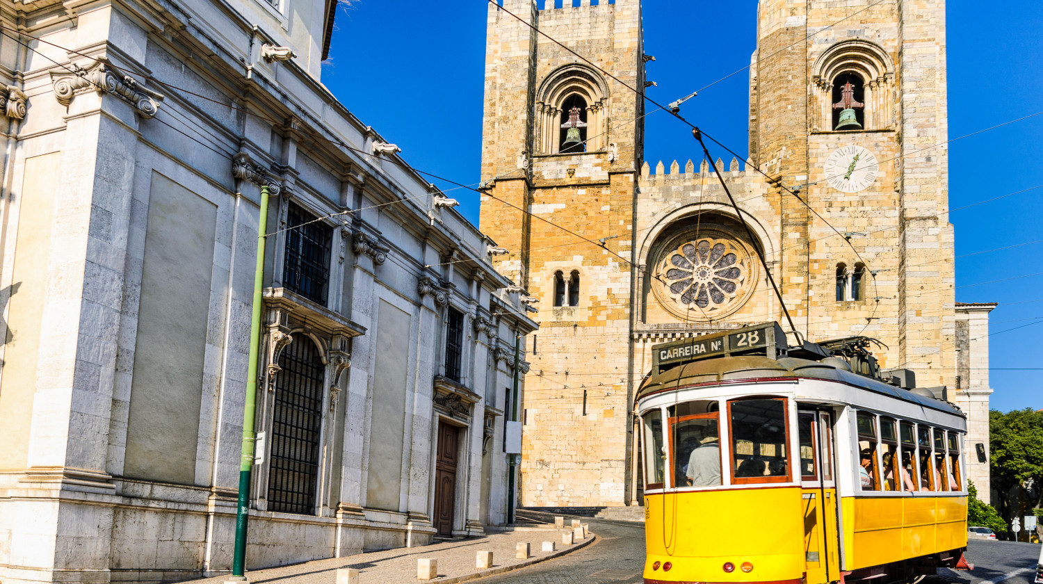 Lisbon Stopover The Azores   2x 1628261843 Historic Yellow Tram In Front Of The Lisbon Cathedral Portugal 