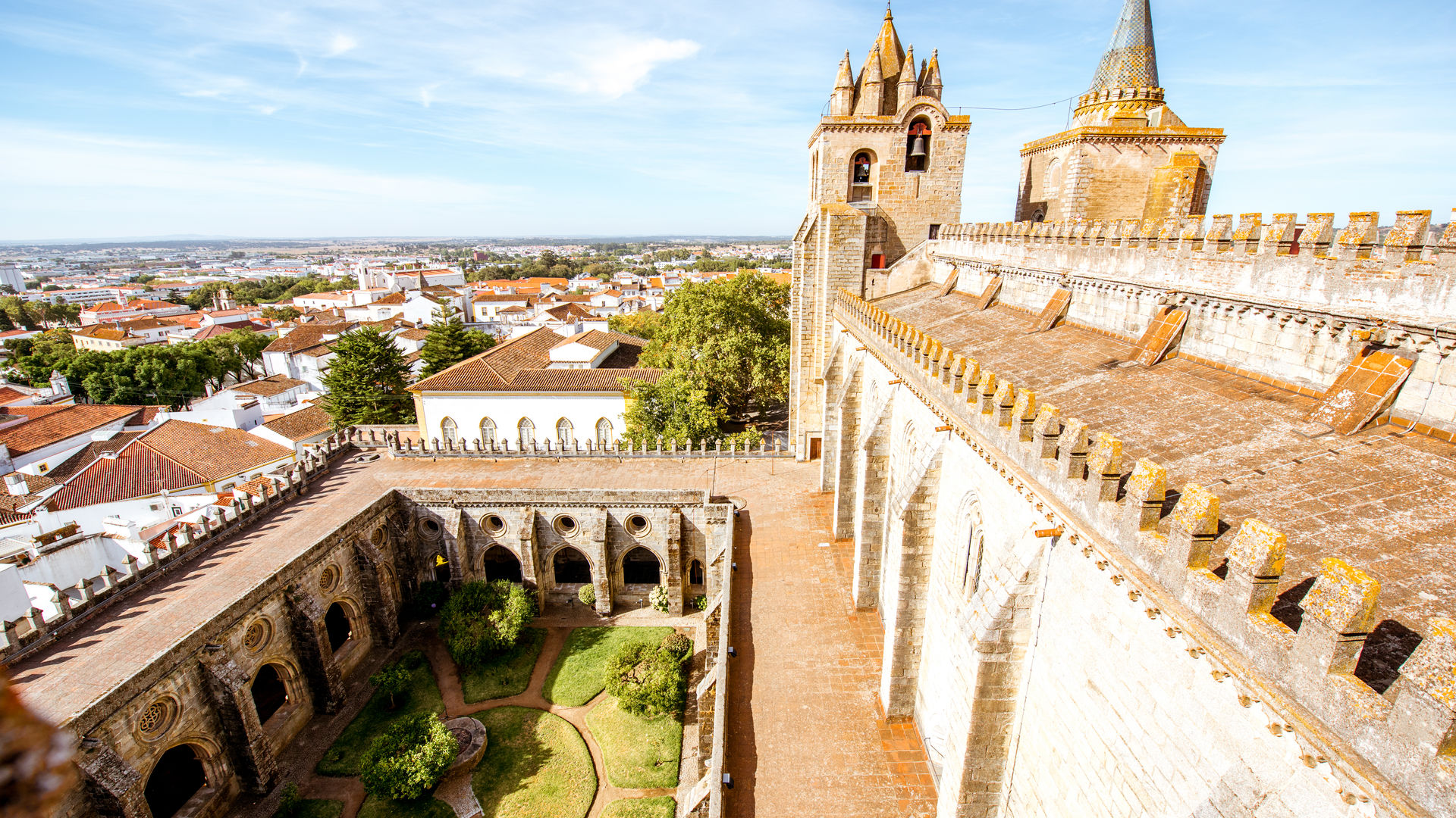 Évora Cathedral and historic center
