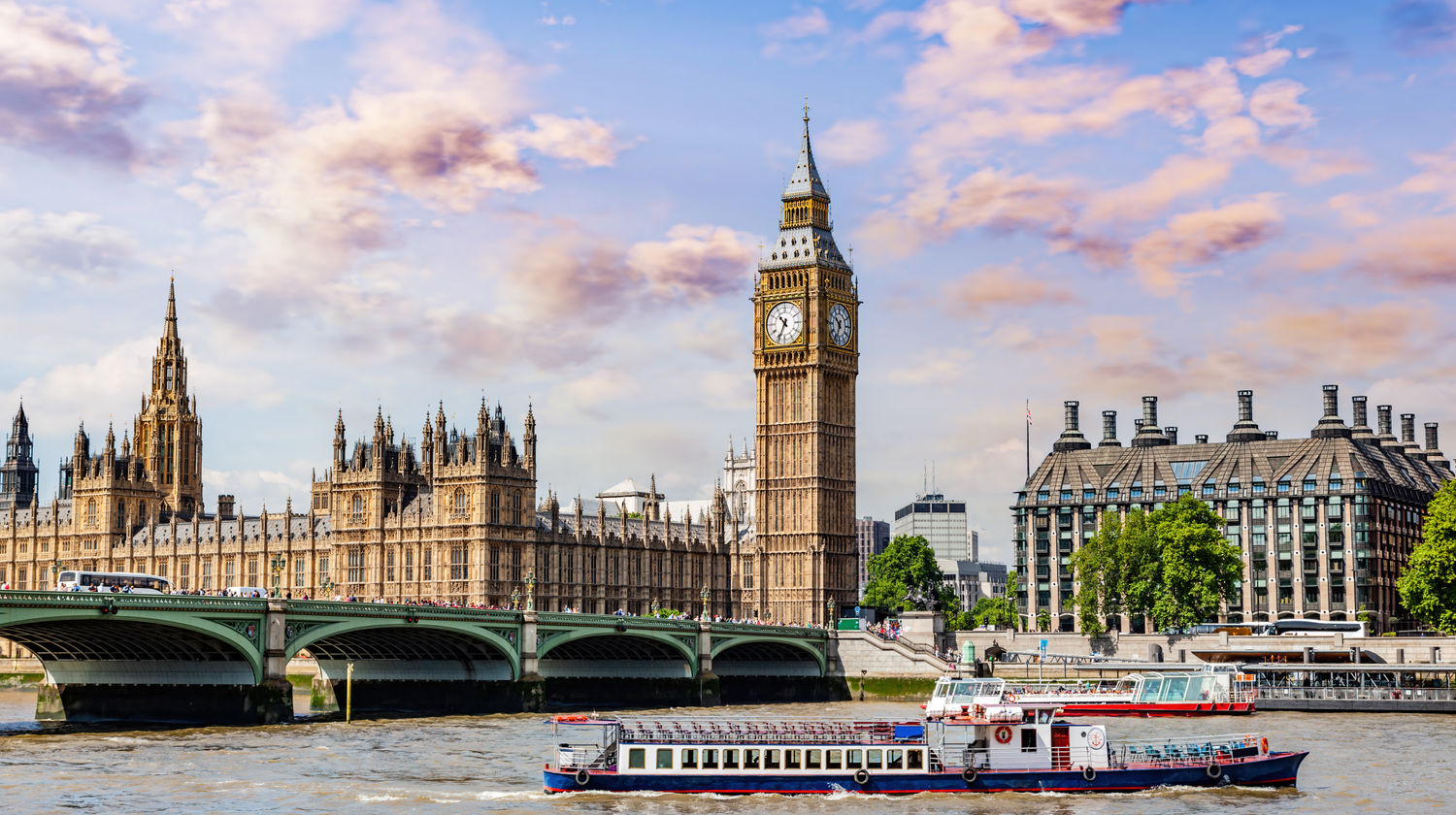 Big Ben, Westminster Bridge on the River Thames in London, England