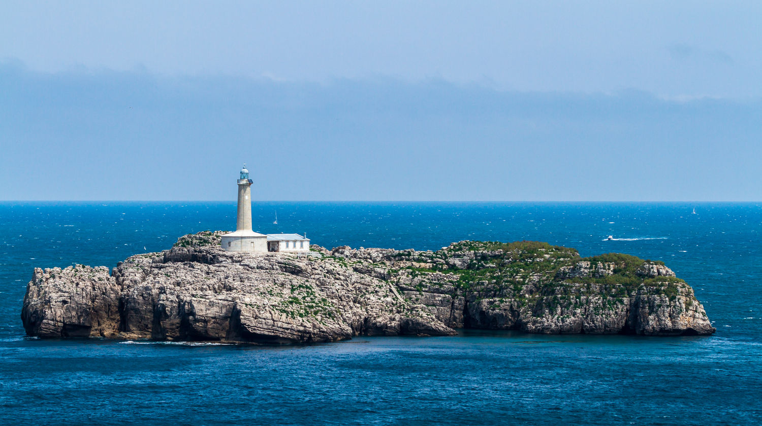 La Isla De Mouro Lighthouse, 15 min. from Santander, Spain