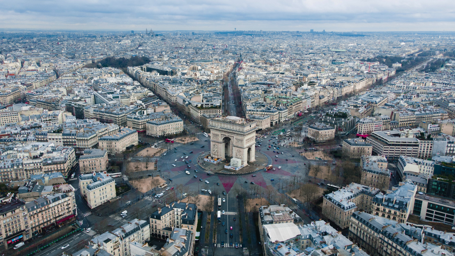 L'Arc de Triomphe, Paris, France