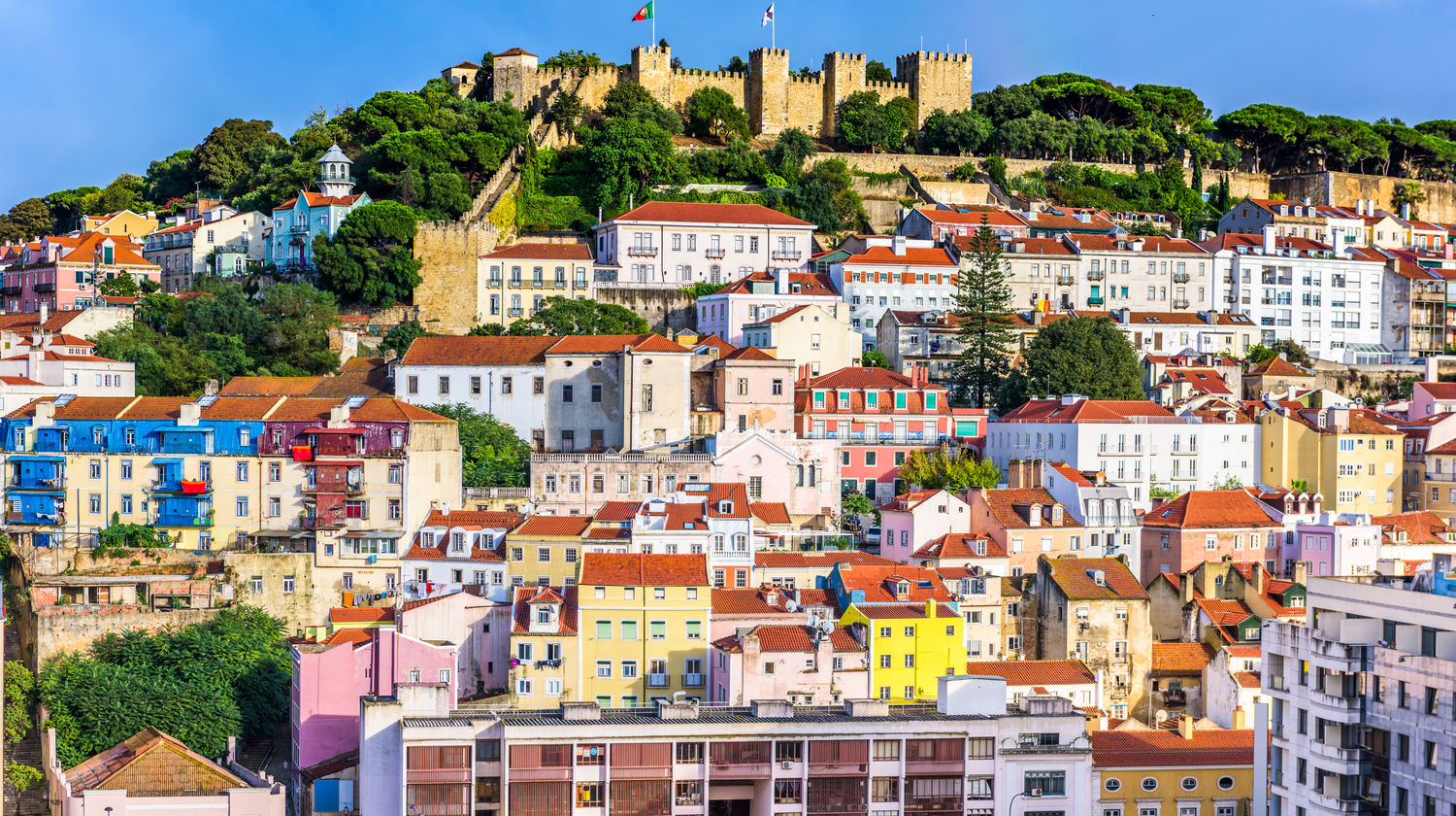 <b>Flight to Lisbon (approx. 1.5 hours)</b>