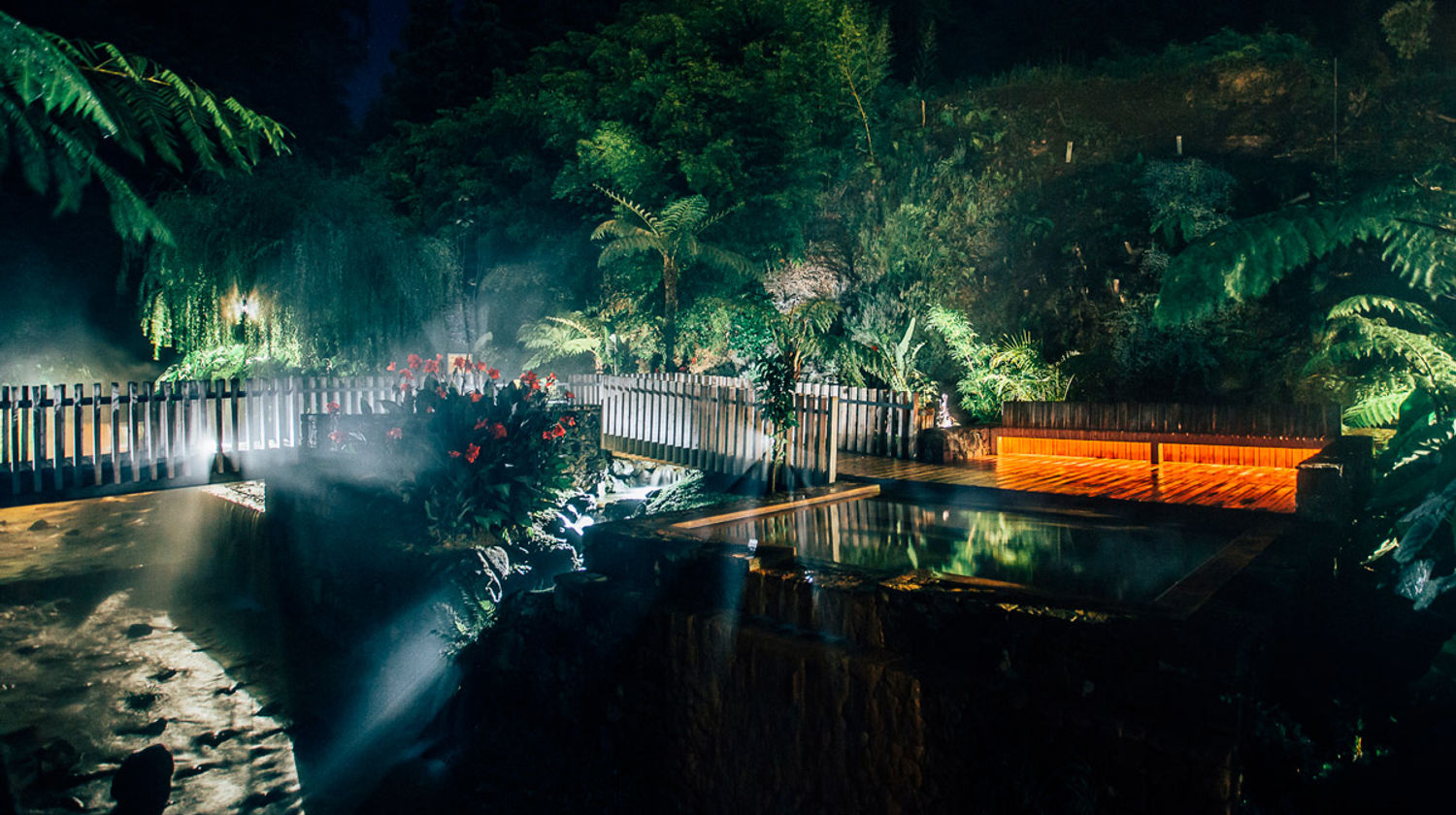 Tuesday:<b> Furnas Night Thermal Bath & Dinner (Included)</b>