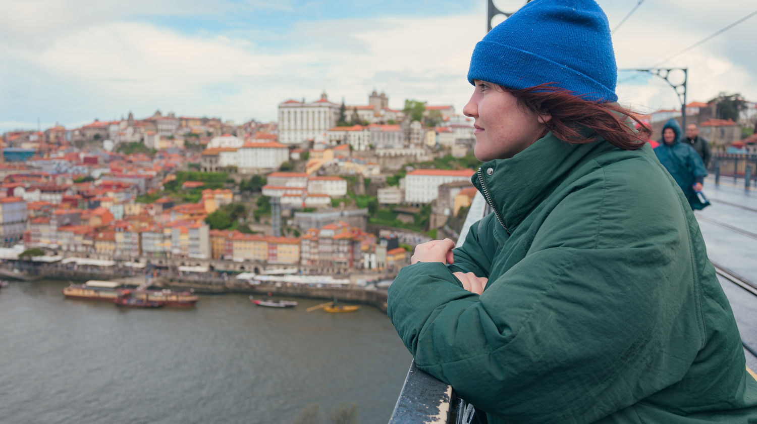 <strong>Direct Flight to Porto (approx. 2.5 hours)</strong>