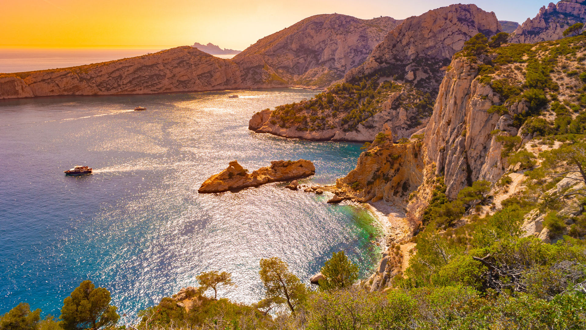 Calanques Natural Park (optional visit)