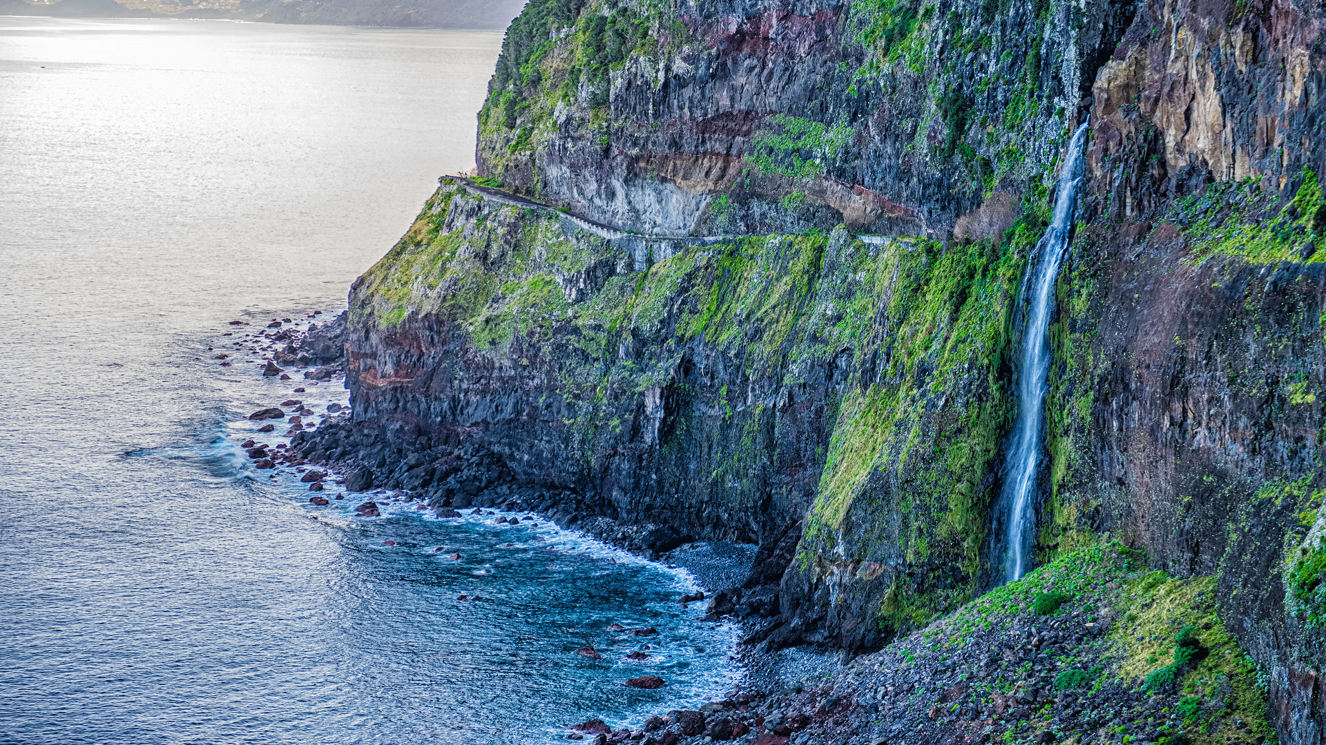 Véu da Noiva Waterfall, Madeira Island